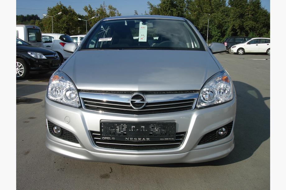 Opel Astra H 2004–2013 Sprednji spodnji lip spojler Sedan (za lakiranje) Image