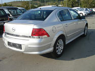 Opel Astra H 2004–2013 Zadnji spodnji difuzor Sedan (za lakiranje) fotografija 4