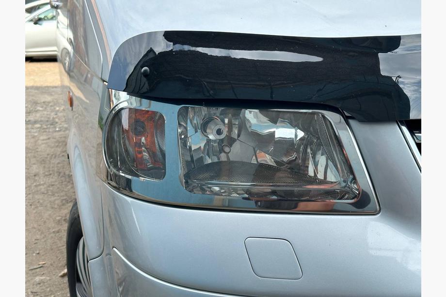 Volkswagen T5 Transporter 2003–2010 Deflektor pokrova motorja (EuroCap) Fotografija 17