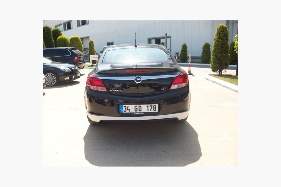 Opel Insignia 2008–2017 Zadnji spodnji dodatek (za lakiranje) Fotografija 2