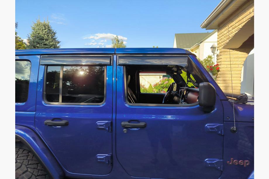 Jeep Wrangler 2018– Vetrni deflektorji za okna Niken Luxury (4 kosi) Image