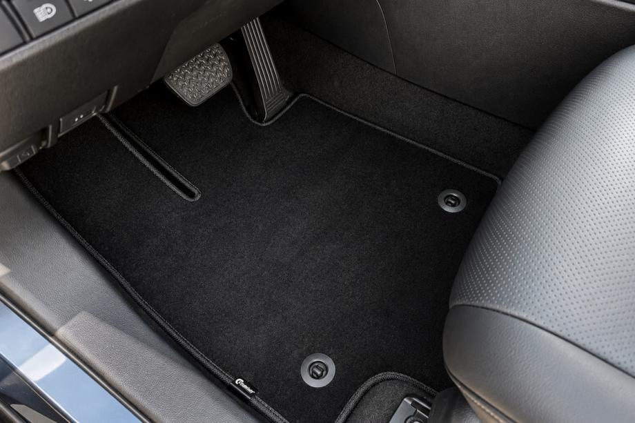 Toyota Rav 4 2019–2025 Tekstilne preproge Deluxe za avtomatski menjalnik (črne) Image