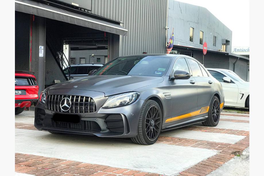 Mercedes C-class W205 2014–2021 Komplet karoserijskih dodatkov z zadnjim difuzorjem (dizajn Black Mamba C63GT) Image