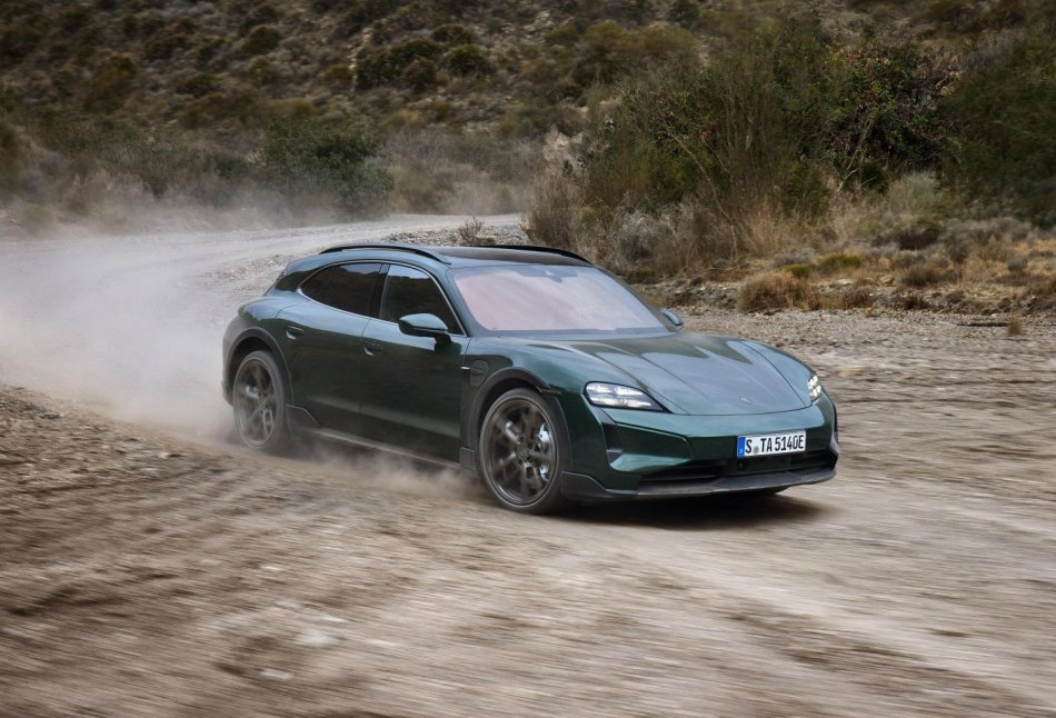 Porsche Taycan Cross Turismo 2024: Test električnega karavana
