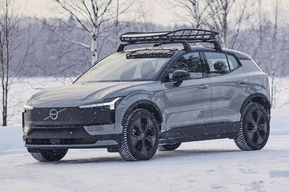 Volvo EX30 Cross Country: Pregled terenske različice električnega crossoverja