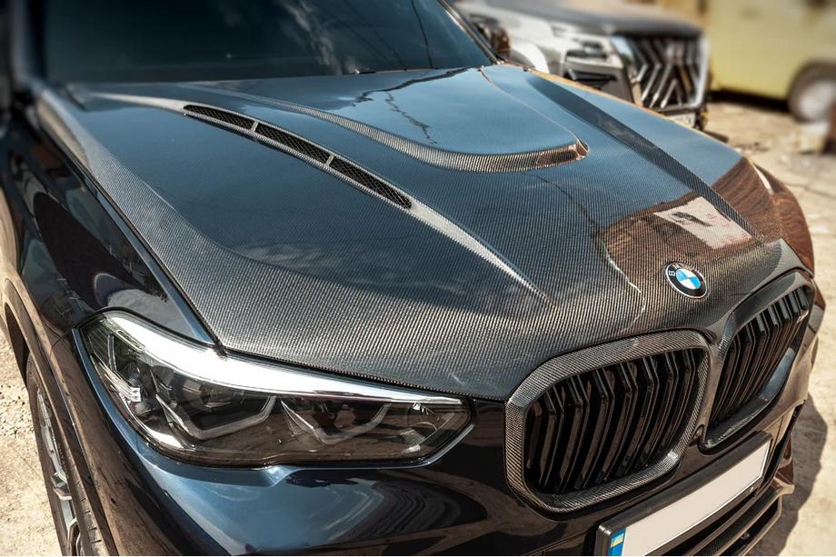 BMW X6 G06 2019–2027 Karbon pokrov motorja V1 (G06/F96) Image