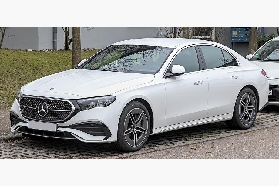 Mercedes E-сlass W214 2023– AMG-Line sprednji odbijač Image