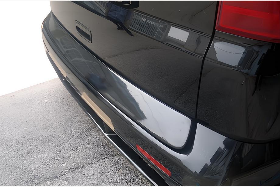 Volkswagen T5 2010–2015 Plastična obloga prtljažnika (za lakiranje) Image