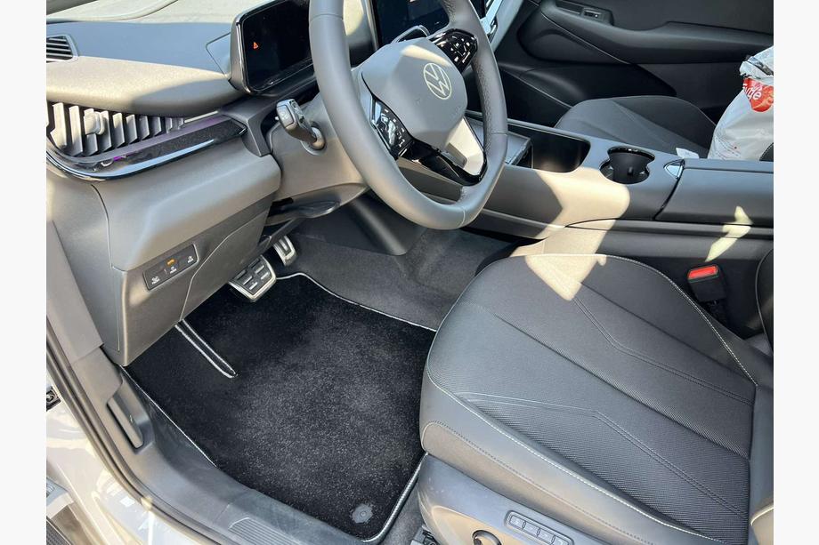 Volkswagen ID. UNYX 2024– Tekstilni tepihi Deluxe (Črna) Image