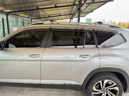 Volkswagen Atlas (Terramont) 2016– Strešni prečniki za klasične vzdolžne strešne letve brez ključavnice Flybar V1 (2 kos) do 140 cm, siva fotografija 1