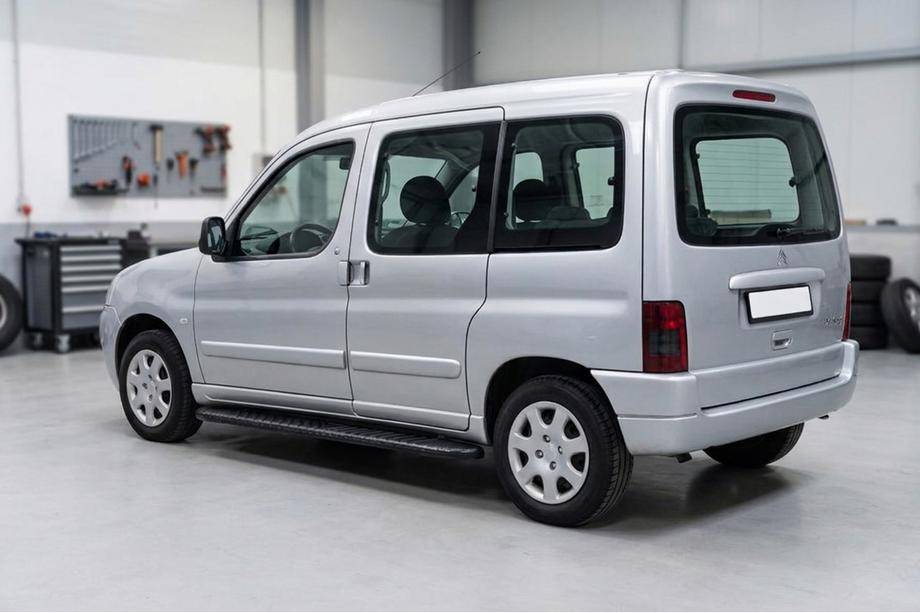 Citroen Berlingo 1996–2008 Bočne stopnice Bosphorus Black (2 kos, aluminij) Image
