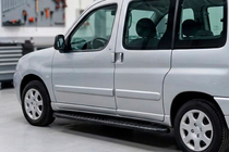 Peugeot Partner 1996–2008 Bočne stopnice Bosphorus Black (2 kos, aluminij) fotografija 1