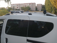 Dacia Dokker 2013–2022 Strešni nosilci (prečniki) za običajne strešne relinge, zaklepni Wizard V1 (2 kosa) 115 cm, črna fotografija 2