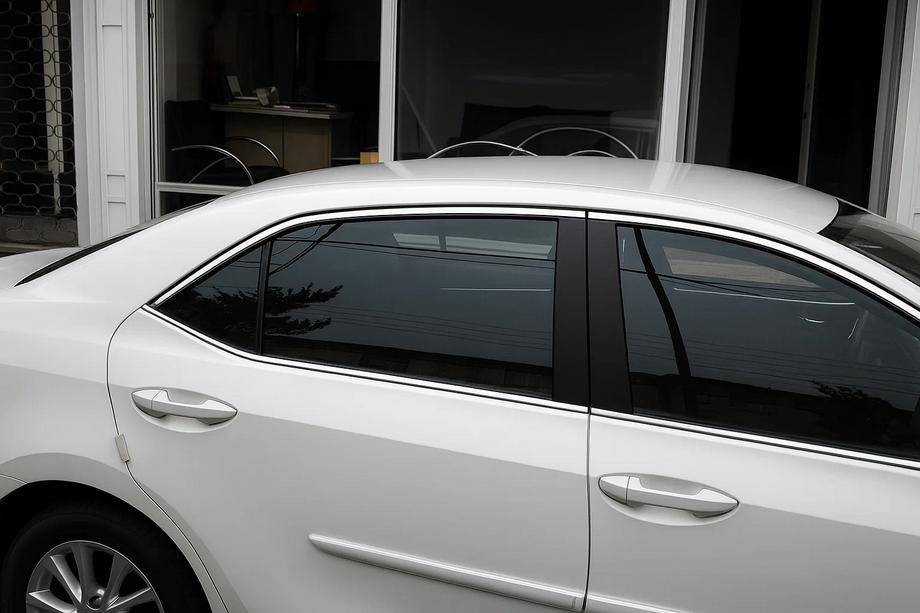Toyota Corolla 2013–2019 Zgornja obroba (4 kosi, nerjavno jeklo) Image