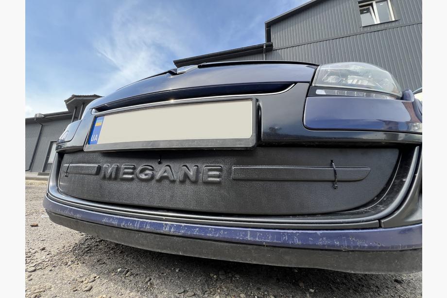 Renault Megane III 2009–2016 Zimska obloga za masko (2009-2013, spodnja) Mat Fotografija 2