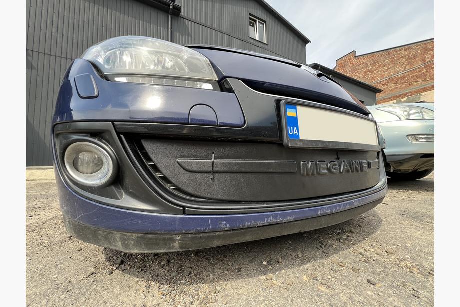 Renault Megane III 2009–2016 Zimska obloga za masko (2009-2013, spodnja) Mat Fotografija 10