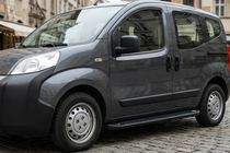 Fiat Fiorino/Qubo 2008–2024 Bočne stopnice Allmond Black (2 kos, aluminij) fotografija 1