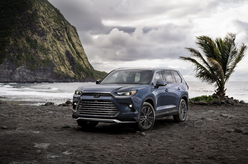 Test Toyota Grand Highlander: prostoren družinski križanec