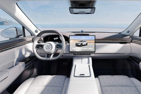 Zeekr 7X: Preizkus tehnološkega električnega križanca
