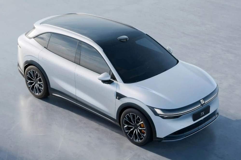 Zeekr 7X: Preizkus tehnološkega električnega križanca
