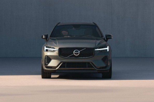 Test Volvo XC60 2025: Posodobljeni luksuzni križanec