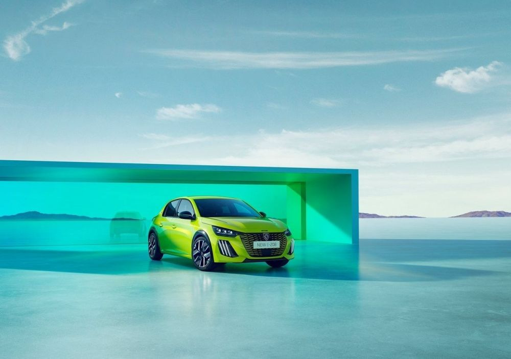Pregled Peugeot e-208: posodobljeni električni kombilimuzinski model