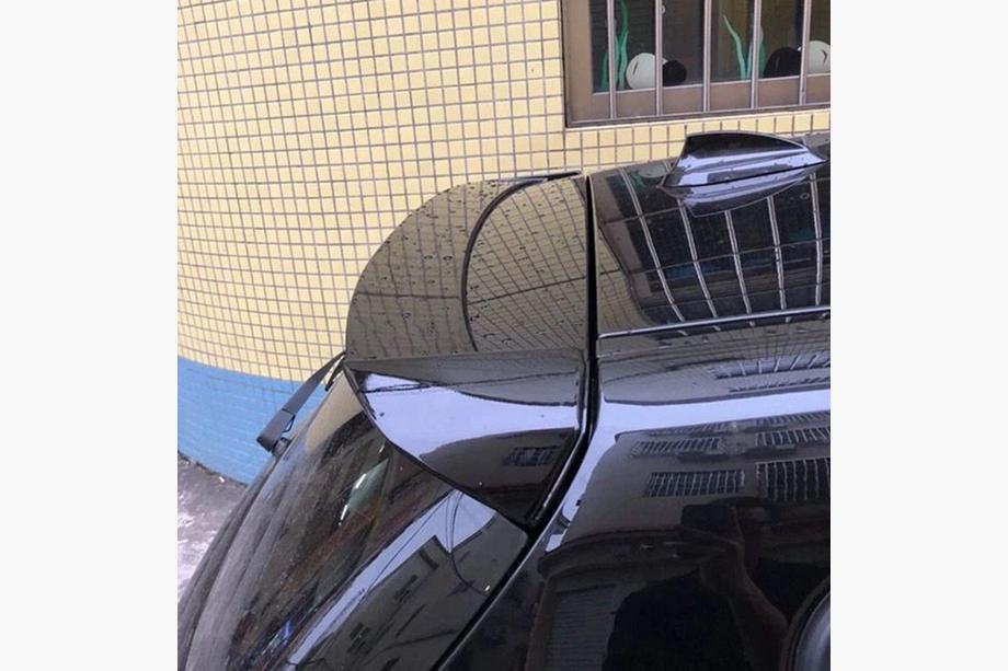 BMW serija 1 F20/F21 2011–2019 Spojler V2 (za F20/F21, za lakiranje) Image