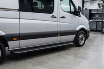Volkswagen Crafter 2006–2016 Stranske stopnice Bosphorus Black (2 kosa, aluminij) fotografija 1