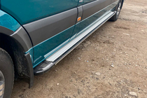 Volkswagen Crafter 2006–2016 Stranske stopnice Rainbow (2 kosa, aluminij) Srednja medosna razdalja fotografija 3