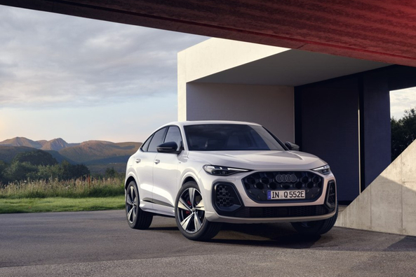 Audi Q5 Sportback 2025: Pregled elegantnega crossover kupeja