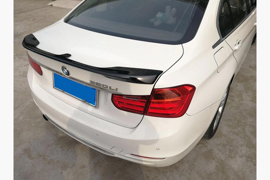 BMW serija 3 F30/F31 2012–2019 X-Style spojler (za F30/F80, črna visok sijaj) Image