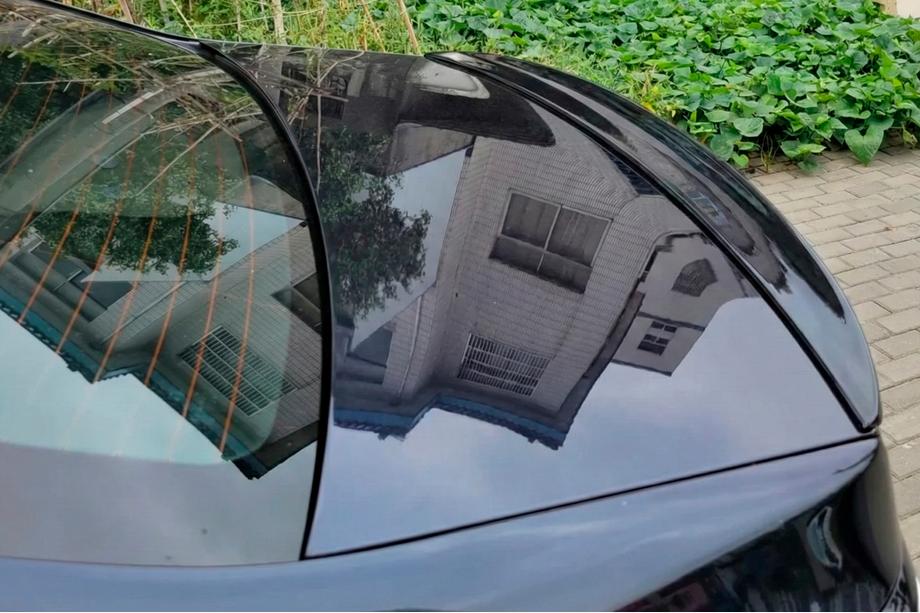 BMW serija 7 G11/G12 2015–2022 Spojler P-Style (črna visok sijaj) Image