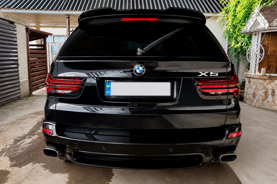 BMW X5 E70 2007–2013 Spojler (črn visok sijaj) Fotografija 3