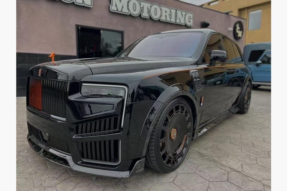Rolls-Royce Cullinan 2018– Restyling komplet 2024 MNSR Carbon Image