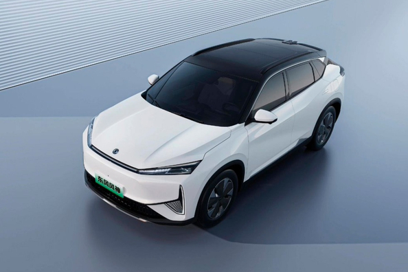 Pregled električne različice crossoverja Dongfeng Aeolus L7 2024