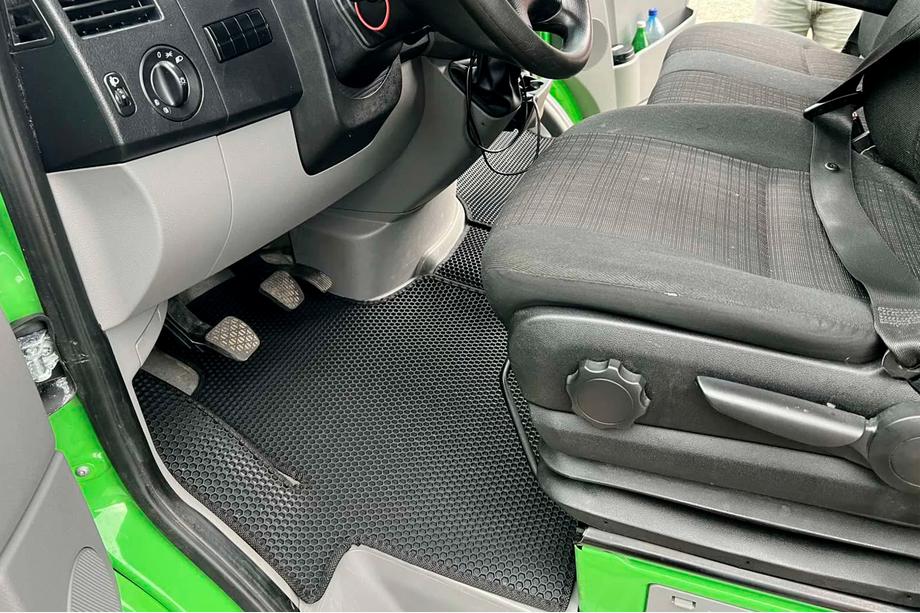 Mercedes Sprinter W906 2006–2018 Gumijaste preproge za kabino Carsuit V1 (Črne) Image