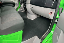 Volkswagen Crafter 2006–2016 Gumijaste preproge za kabino Carsuit V1 (Črne) fotografija 2