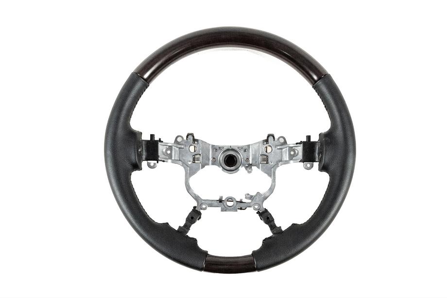 Toyota Land Cruiser 200 2007–2021 Volan (temen les) Image