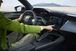 Pregled Peugeot 408: evropski crossover-fastback z izrazitim slogom fotografija 5