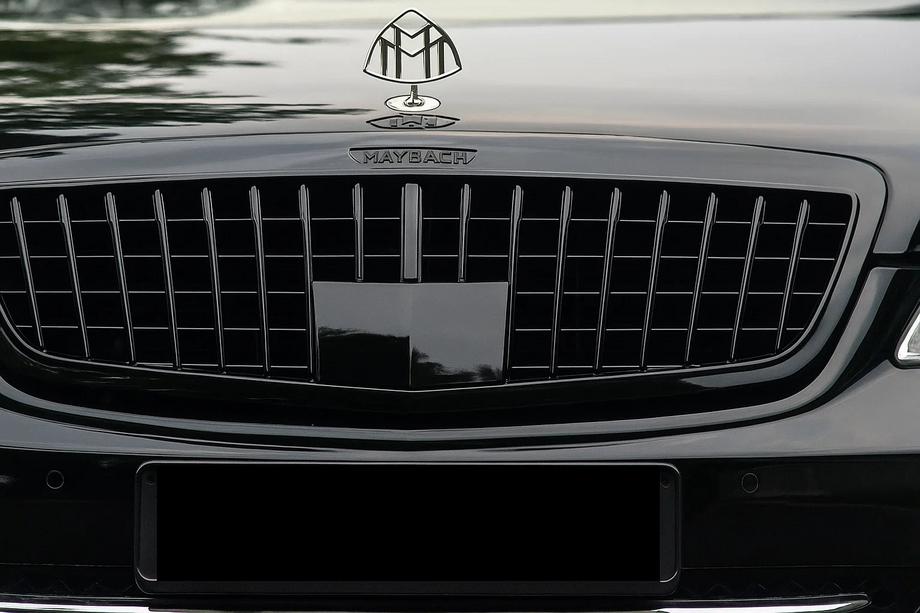 Mercedes S-сlass W221 2005–2013 Maska hladilnika Maybach Black (2009-2013) Image