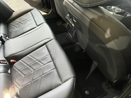 BMW 5/i5 serija G60/G60E/G61 2023– Premium tekstilni tepihi (za G60/61, črni) fotografija 3