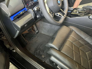 BMW 5/i5 serija G60/G60E/G61 2023– Premium tekstilni tepihi (za G60/61, črni) fotografija 1