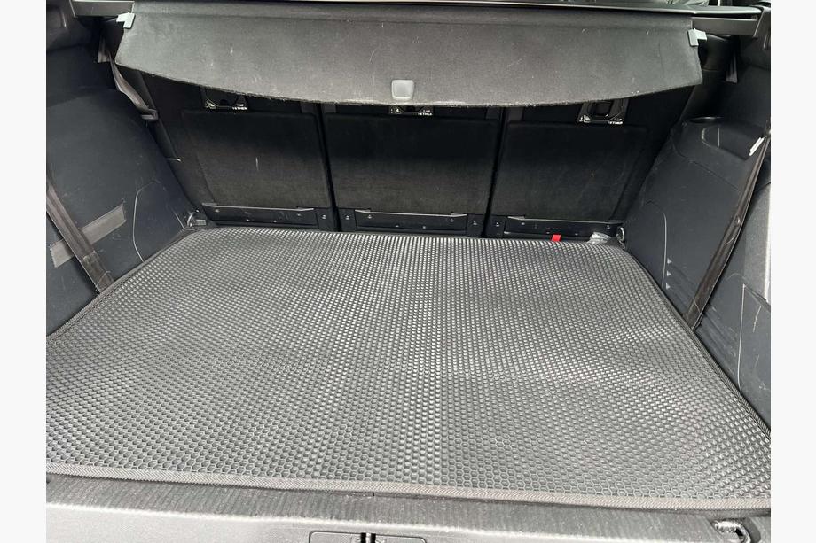 Peugeot 5008 2016–2023 Gumijasto korito prtljažnika Carsuit (2016-2020, Črna) Image