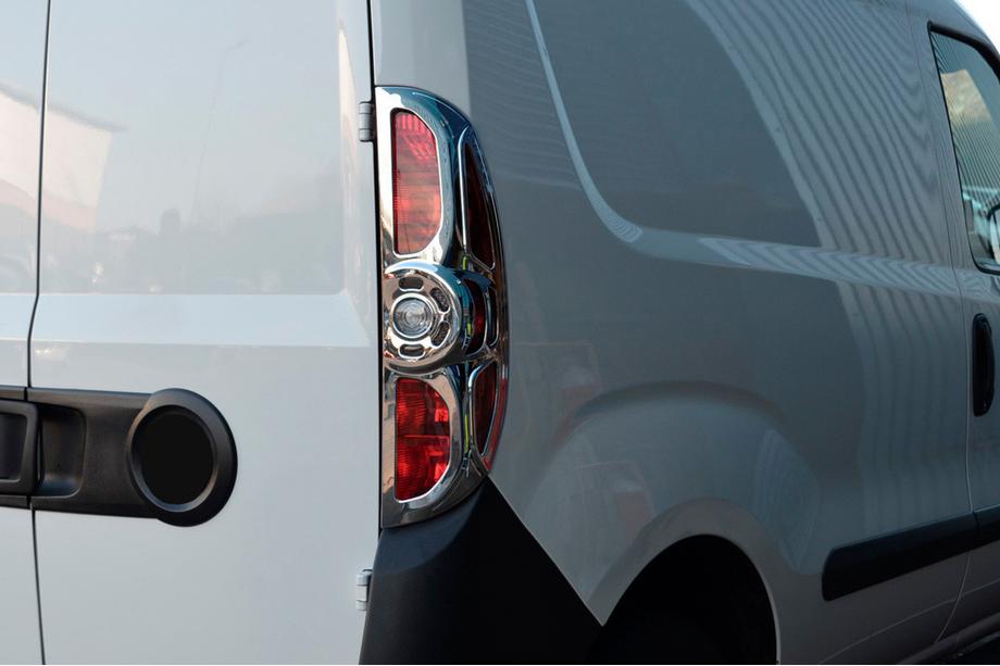 Fiat Doblo II 2010–2022 Kromirani pokrovi zadnjih luči (2010-2015, 2 kosa, plastika) Image
