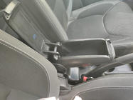 Renault Clio IV 2012–2019 Naslon za roko V1 (v držalo za pijačo) fotografija 2