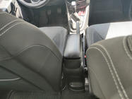 Renault Clio IV 2012–2019 Naslon za roko V1 (v držalo za pijačo) fotografija 3