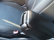 Seat Ibiza 2010–2017 Naslon za roko (v držalo za pijačo) fotografija 8