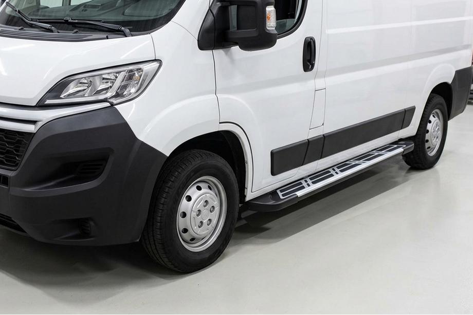 Fiat Ducato 2006–2025 Stranske stopnice Sunrise (2 kos, aluminij) Image