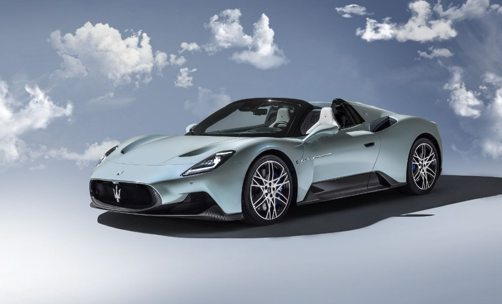 Test Maserati MC20 Cielo: eleganten roadster z dirkaškim duhom