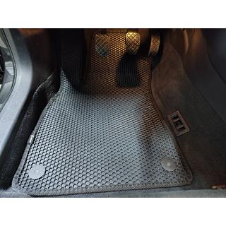 Gumijasti tepihi Carsuit (Črni) Audi A4 B7 2004–2008 fotografija 1